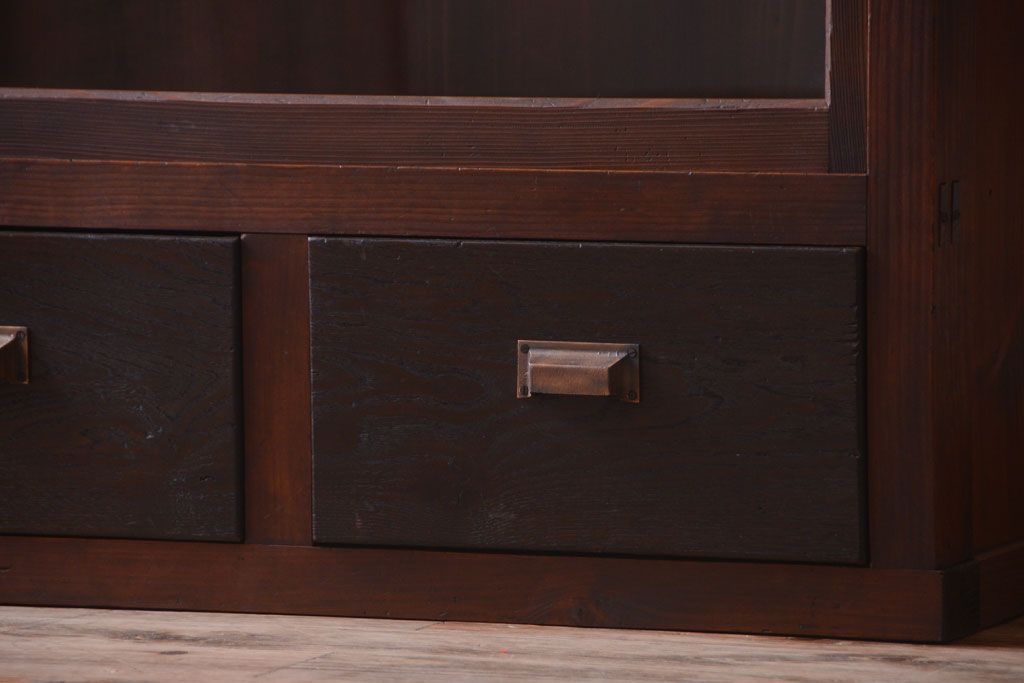 アンティーク家具　和製アンティークの二段重ね収納棚(2)