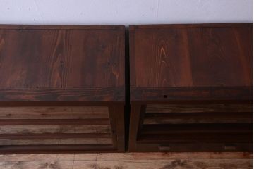 アンティーク家具　和製アンティークの二段重ね収納棚(2)