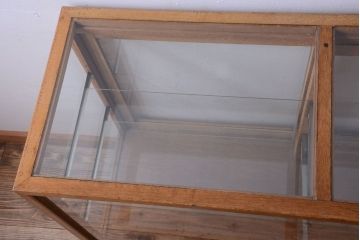 レトロ家具　昭和レトロ　古い木製のシンプルなアンティークガラスケース(ショーケース)(3)