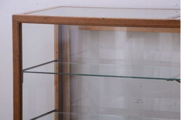 レトロ家具　昭和レトロ　古い木製のシンプルなアンティークガラスケース(ショーケース)(3)