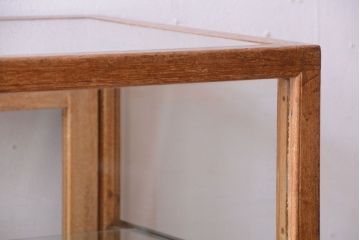 レトロ家具　昭和レトロ　古い木製のシンプルなアンティークガラスケース(ショーケース)(3)