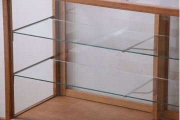 レトロ家具　昭和レトロ　古い木製のシンプルなアンティークガラスケース(ショーケース)(3)