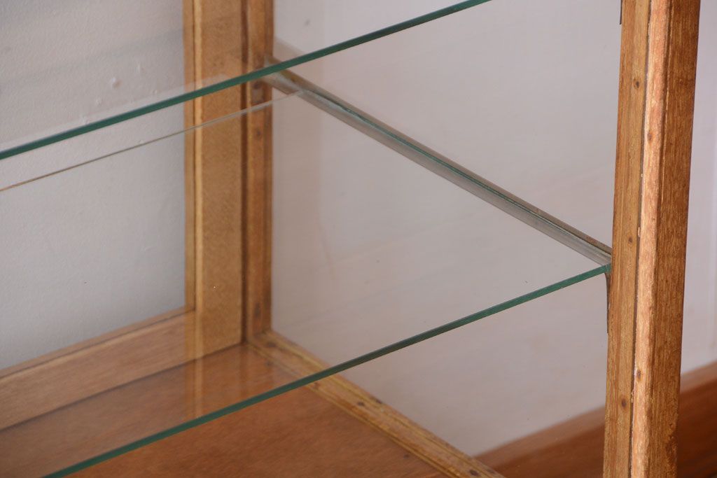 レトロ家具　昭和レトロ　古い木製のシンプルなアンティークガラスケース(ショーケース)(3)