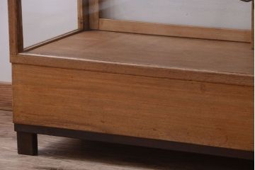 レトロ家具　昭和レトロ　古い木製のシンプルなアンティークガラスケース(ショーケース)(3)