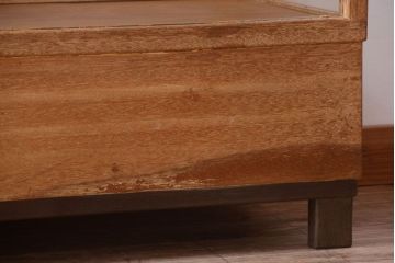 レトロ家具　昭和レトロ　古い木製のシンプルなアンティークガラスケース(ショーケース)(3)