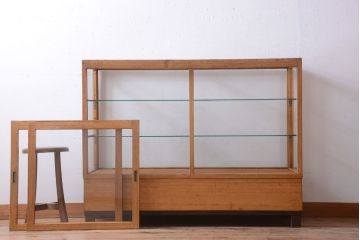 レトロ家具　昭和レトロ　古い木製のシンプルなアンティークガラスケース(ショーケース)(3)