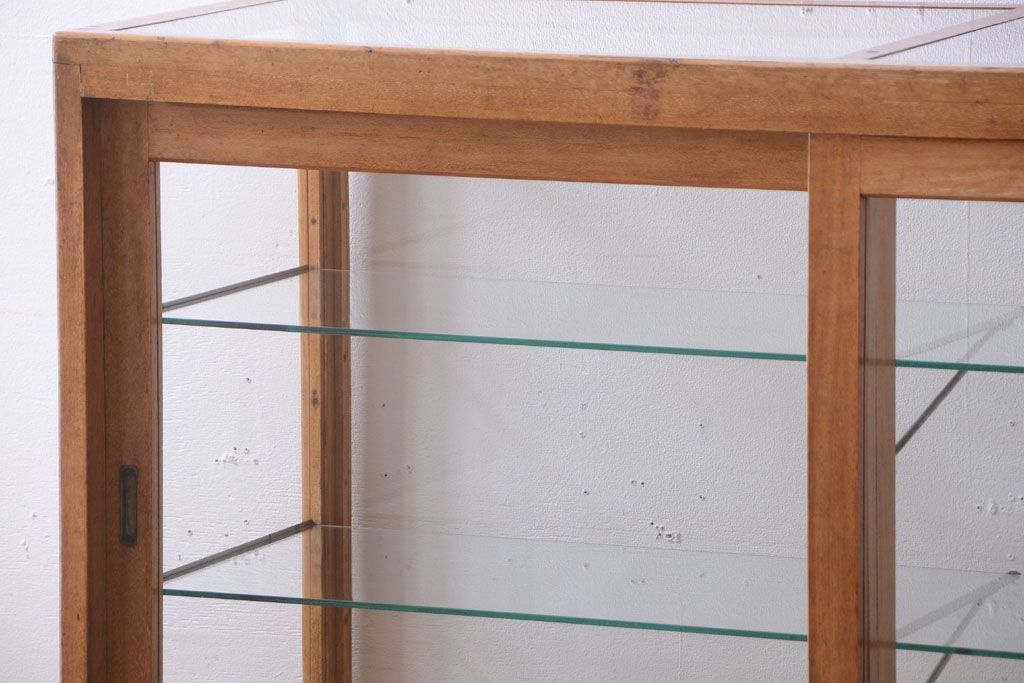 レトロ家具　昭和レトロ　古い木製のシンプルなアンティークガラスケース(ショーケース)(3)