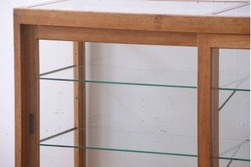 レトロ家具　昭和レトロ　古い木製のシンプルなアンティークガラスケース(ショーケース)(3)