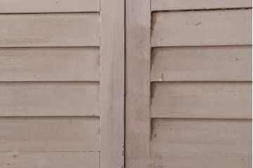 アンティーク　ルーバー風デザインがおしゃれな引き戸2枚セット(雨戸)(1)