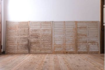 アンティーク　ルーバー風デザインがおしゃれな引き戸4枚セット(雨戸)