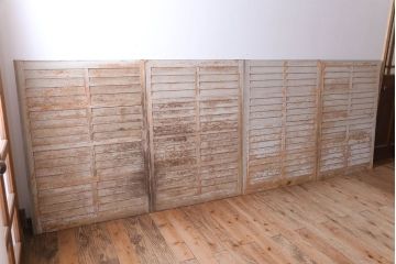 アンティーク　ルーバー風デザインがおしゃれな引き戸4枚セット(雨戸)