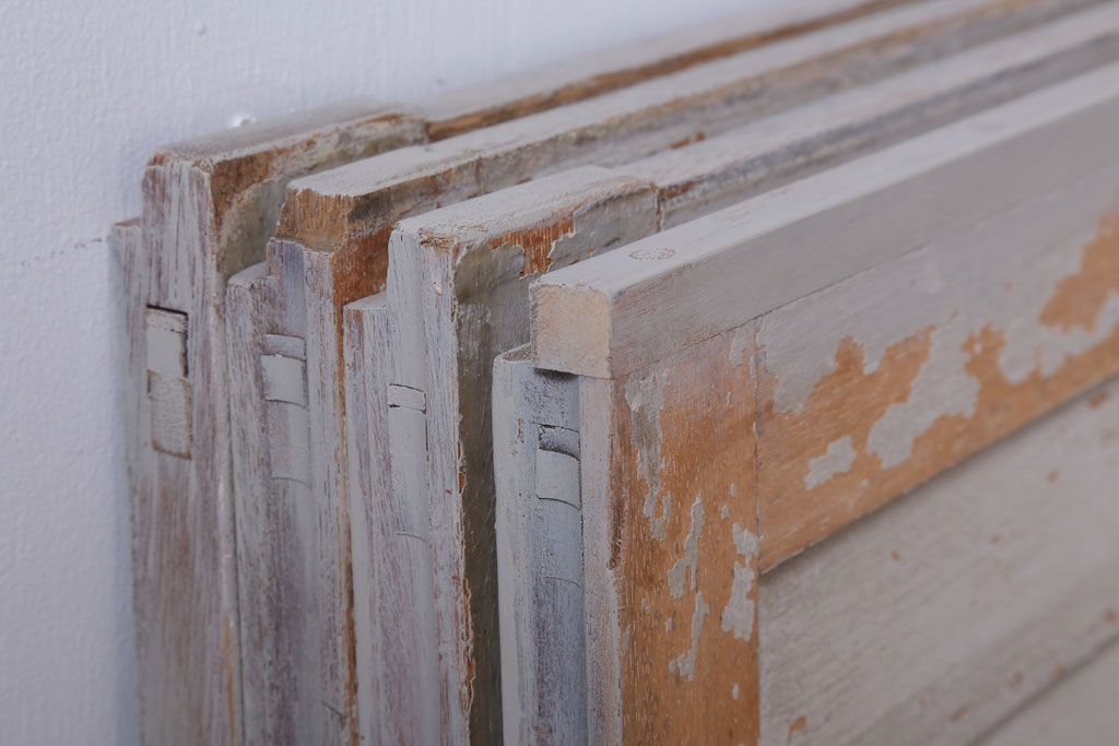 アンティーク　ルーバー風デザインがおしゃれな引き戸4枚セット(雨戸)