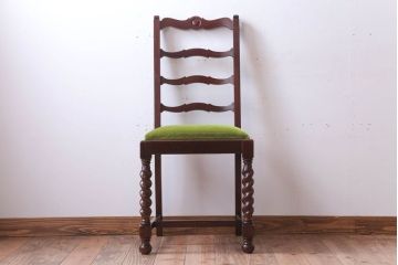 アンティーク家具　イギリスアンティーク　オーク材の優雅なツイストレッグダイニングチェア(1)