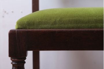 アンティーク家具　イギリスアンティーク　オーク材の優雅なツイストレッグダイニングチェア(1)