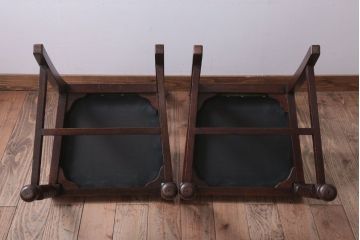 アンティーク家具　イギリスアンティーク　オーク材の優雅なツイストレッグダイニングチェア2脚セット