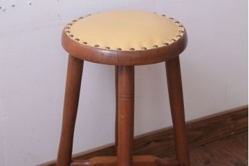 レトロ家具　アンティーク　本革座面のレトロなスツール