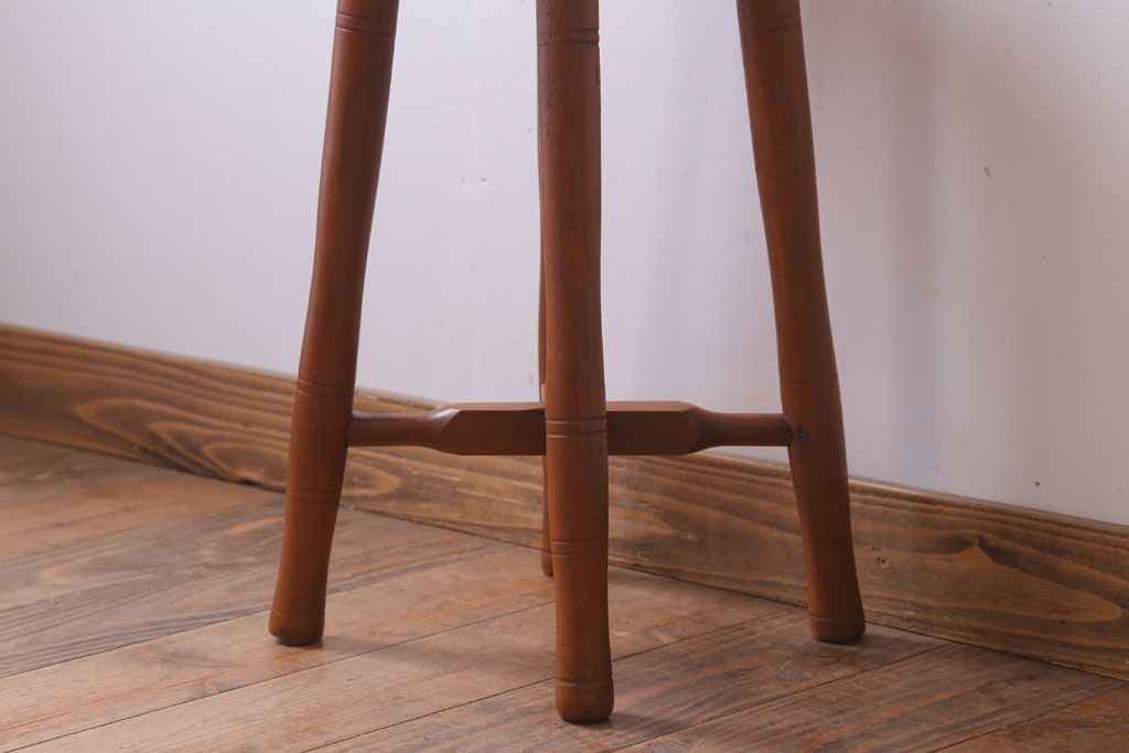 レトロ家具　アンティーク　本革座面のレトロなスツール