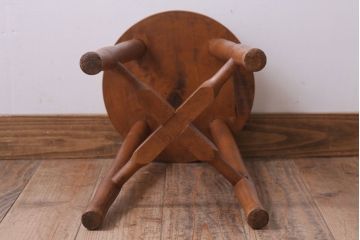 レトロ家具　アンティーク　本革座面のレトロなスツール