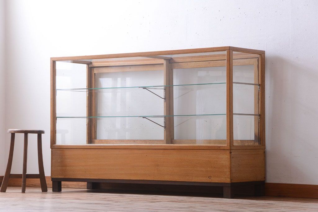 アンティーク家具　アンティーク　古い木製のシンプルなガラスケース(ショーケース)(1)