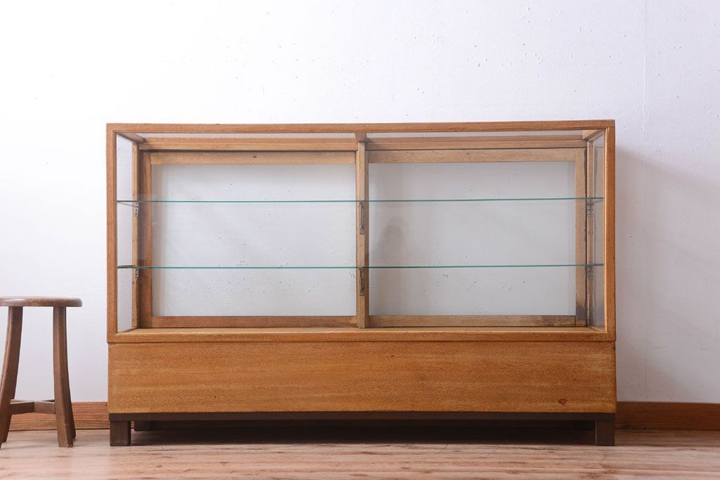 アンティーク家具　アンティーク　古い木製のシンプルなガラスケース(ショーケース)(1)