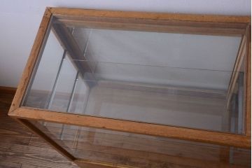 アンティーク家具　アンティーク　古い木製のシンプルなガラスケース(ショーケース)(1)