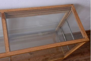 アンティーク家具　アンティーク　古い木製のシンプルなガラスケース(ショーケース)(1)