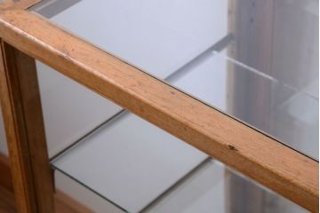 アンティーク家具　アンティーク　古い木製のシンプルなガラスケース(ショーケース)(1)