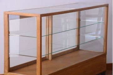 アンティーク家具　アンティーク　古い木製のシンプルなガラスケース(ショーケース)(1)