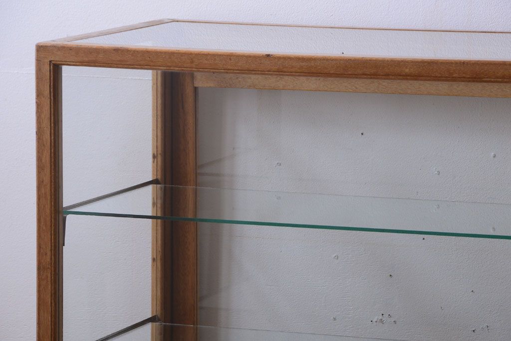 アンティーク家具　アンティーク　古い木製のシンプルなガラスケース(ショーケース)(1)