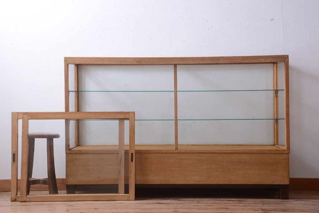 アンティーク家具　アンティーク　古い木製のシンプルなガラスケース(ショーケース)(1)