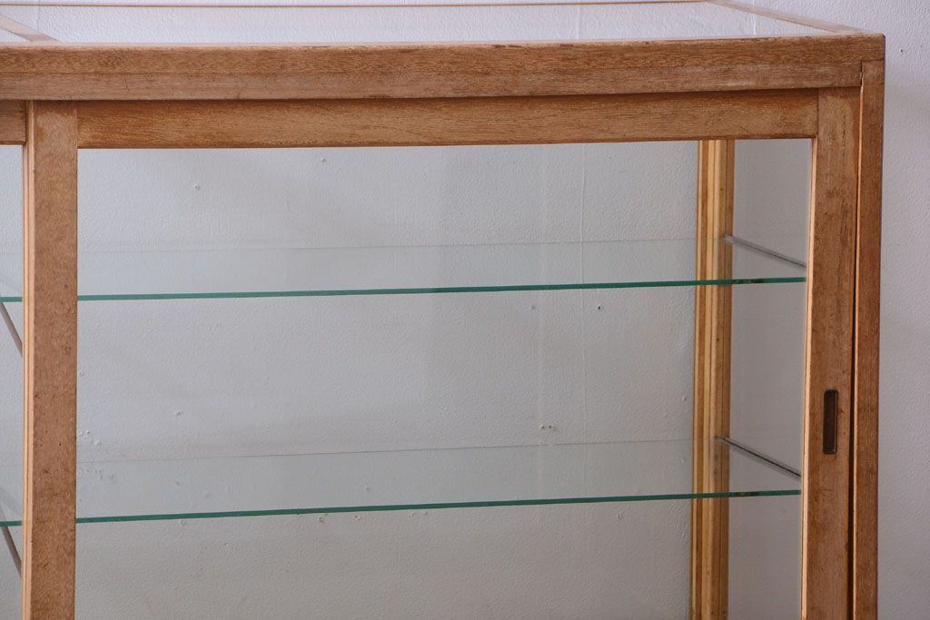 アンティーク家具　アンティーク　古い木製のシンプルなガラスケース(ショーケース)(1)