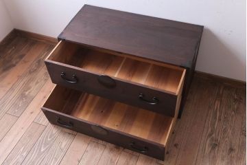 アンティーク家具　古民具・骨董　シンプルな丸金具の時代箪笥ローボード(1)