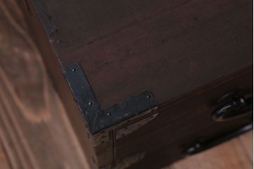 アンティーク家具　古民具・骨董　シンプルな丸金具の時代箪笥ローボード(1)