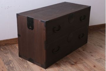 アンティーク家具　古民具・骨董　シンプルな丸金具の時代箪笥ローボード(1)