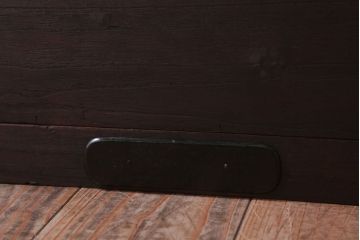 アンティーク家具　古民具・骨董　シンプルな丸金具の時代箪笥ローボード(1)