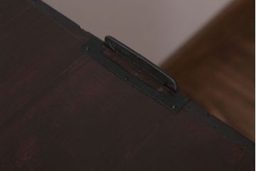 アンティーク家具　古民具・骨董　シンプルな丸金具の時代箪笥ローボード(2)