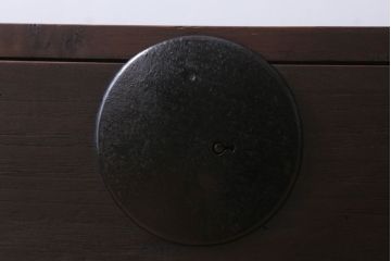 アンティーク家具　古民具・骨董　シンプルな丸金具の時代箪笥ローボード(2)