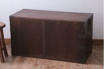 アンティーク家具　和製アンティーク　上手物　シンプルな丸金具の総桐箪笥ローボード(衣装箪笥・時代箪笥、桐たんす)(1)