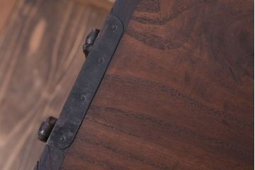 アンティーク家具　和製アンティーク　上手物　シンプルな丸金具の総桐箪笥ローボード(衣装箪笥・時代箪笥、桐たんす)(2)