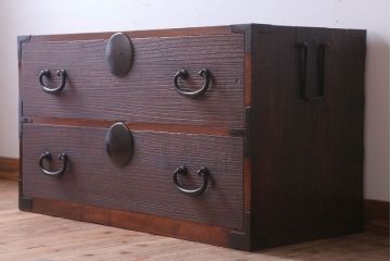 アンティーク家具　和製アンティーク　上手物　シンプルな丸金具の総桐箪笥ローボード(衣装箪笥・時代箪笥、桐たんす)(2)