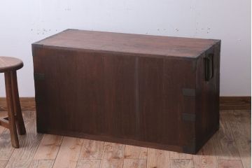 アンティーク家具　和製アンティーク　上手物　シンプルな丸金具の総桐箪笥ローボード(衣装箪笥・時代箪笥、桐たんす)(2)