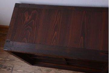 アンティーク家具　古民具・骨董　和製アンティークの引き戸ローボード(収納棚)