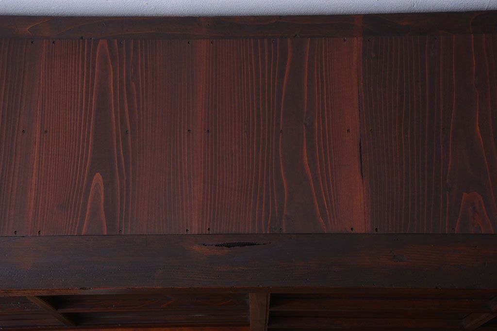 アンティーク家具　古民具・骨董　和製アンティークの引き戸ローボード(収納棚)