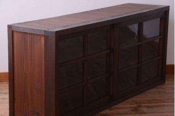 アンティーク家具　古民具・骨董　和製アンティークの引き戸ローボード(収納棚)