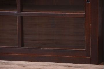 アンティーク家具　古民具・骨董　和製アンティークの引き戸ローボード(収納棚)