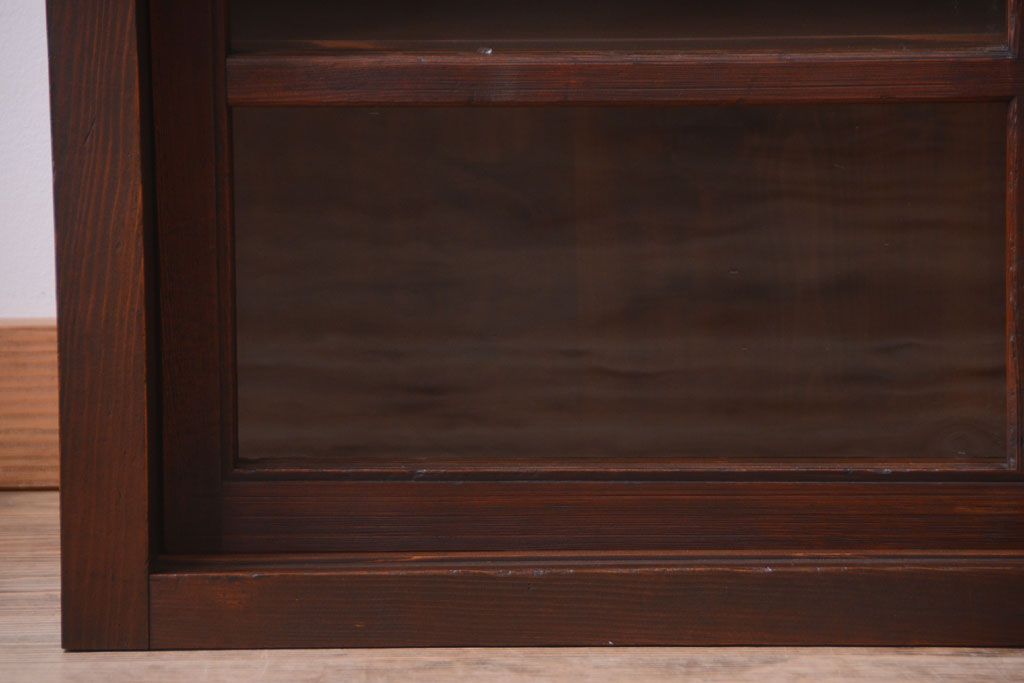 アンティーク家具　古民具・骨董　和製アンティークの引き戸ローボード(収納棚)