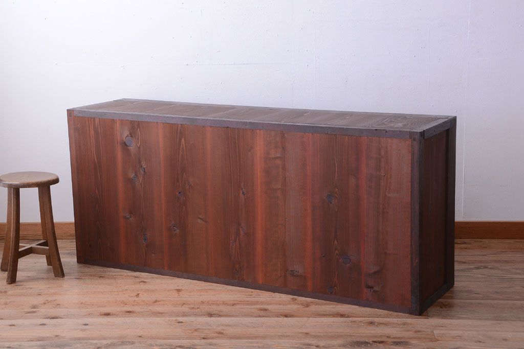 アンティーク家具　古民具・骨董　和製アンティークの引き戸ローボード(収納棚)