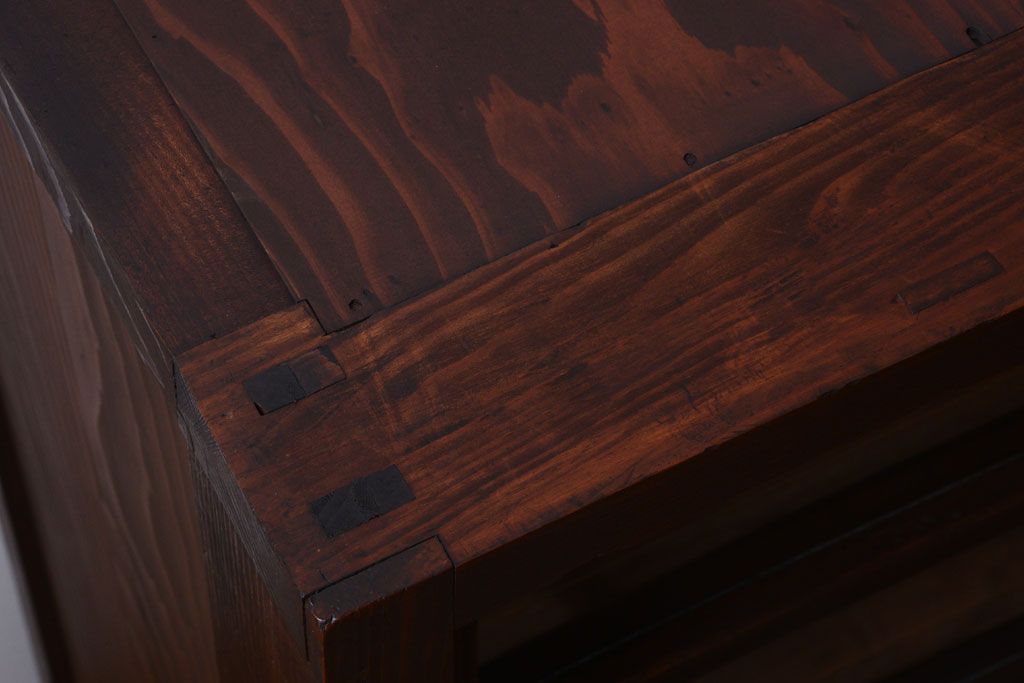 アンティーク家具　古民具・骨董　引き出し4杯付き!和製アンティークの引き戸ローボード(収納棚)