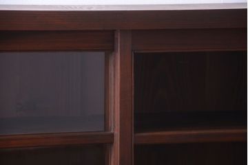 アンティーク家具　古民具・骨董　引き出し4杯付き!和製アンティークの引き戸ローボード(収納棚)