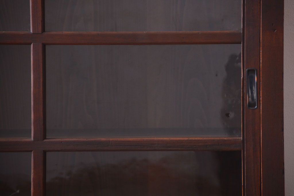 アンティーク家具　古民具・骨董　引き出し4杯付き!和製アンティークの引き戸ローボード(収納棚)